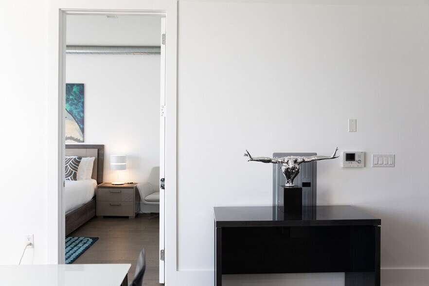 Building Photo - 1414 Grand St