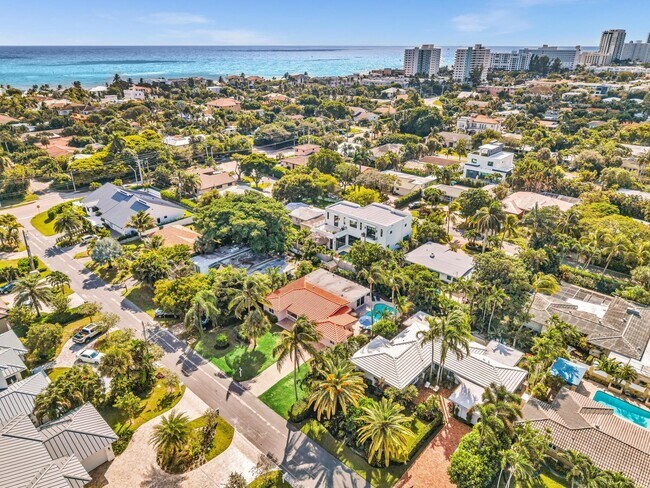 Building Photo - 3204 Beacon St