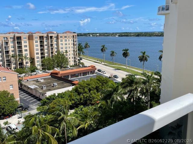 Building Photo - 1617 N Flagler Dr