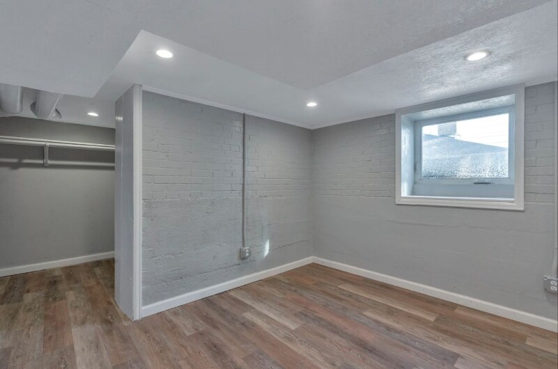 Building Photo - 4645 Newland St