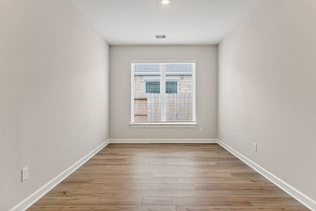 Building Photo - 10514 Sutter Crk Dr