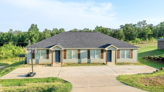 Building Photo - 6 Cal Rd