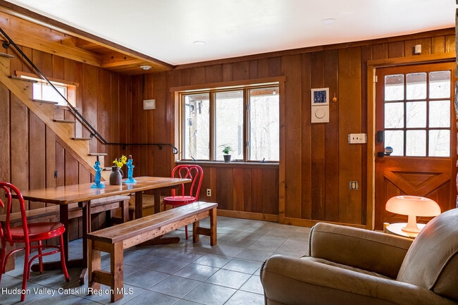 Building Photo - 671 Watson Hollow Rd