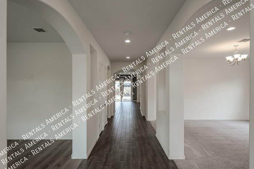 Building Photo - 22366 E Sentiero Dr