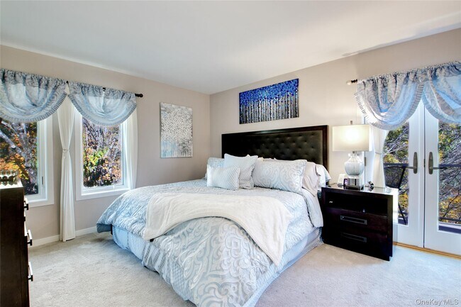 Building Photo - 26 Summit Cir Dr