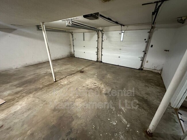 Building Photo - 17820 E Greentree Ave