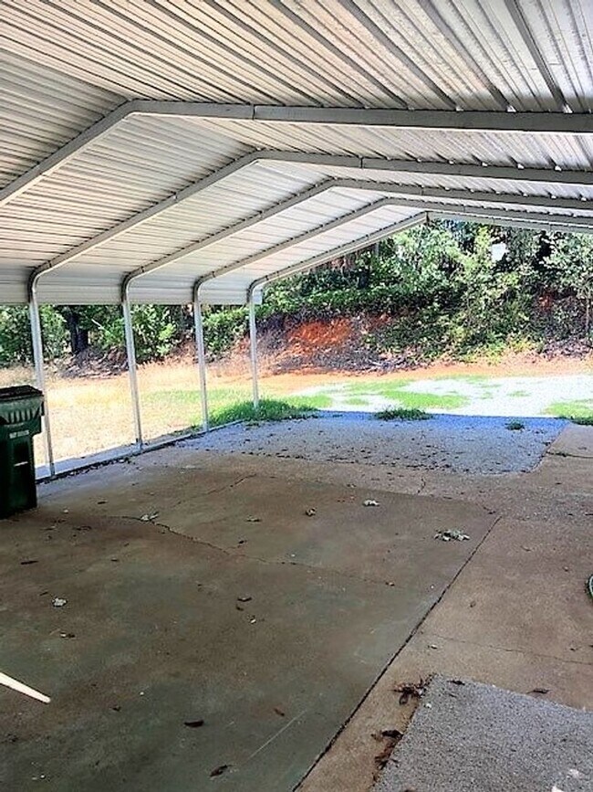 Building Photo - Spacious Home in Shasta Lake City!!