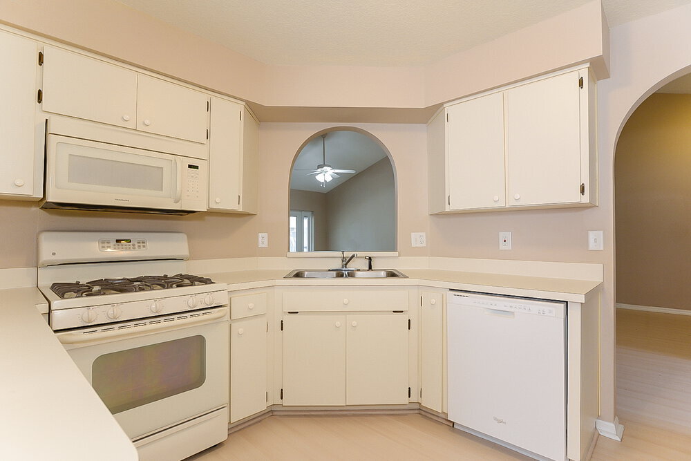 Building Photo - 28434 Meadowrush Way