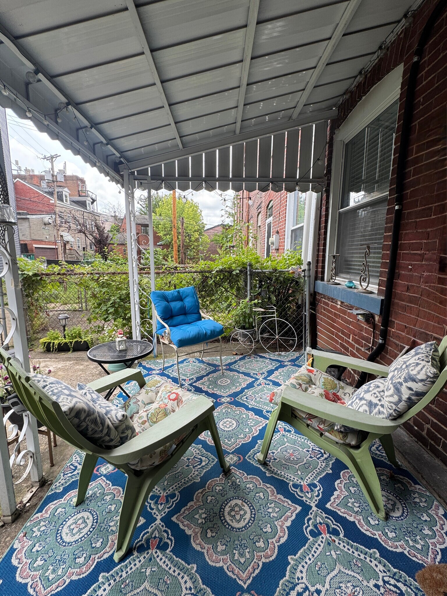 fenced back patio - 4210 Calvin St