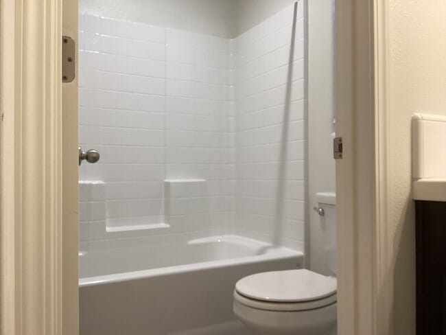 Building Photo - 6319 E Creek View Ln