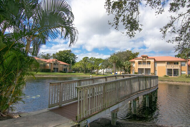 Building Photo - 4807 Via Palm Lakes Via