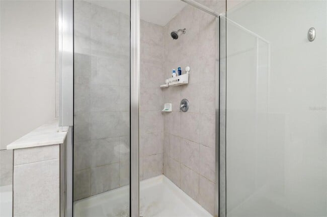 Building Photo - 621 Royal Empress Dr