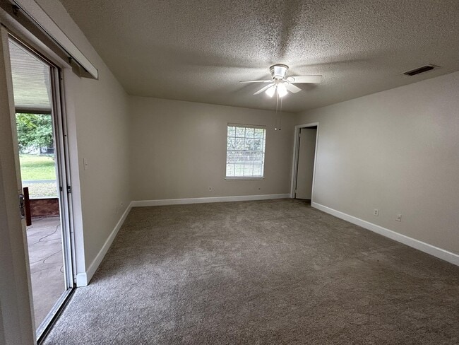 Building Photo - 14 Birdie Dr