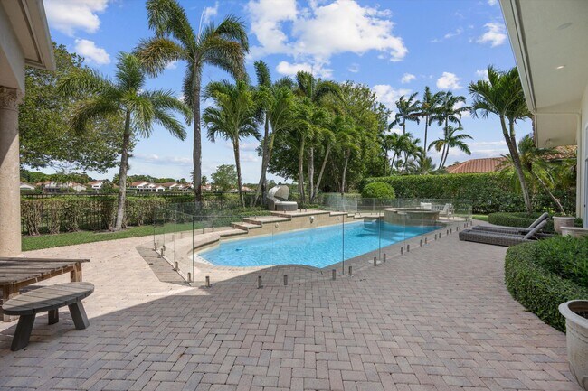 Building Photo - 12820 Mizner Way