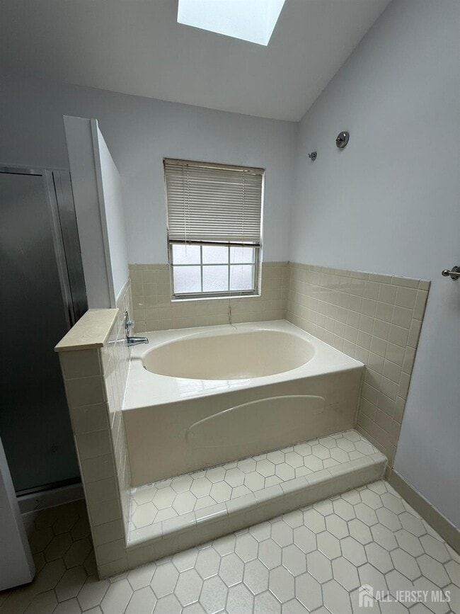 Building Photo - 88 Sapphire Ln