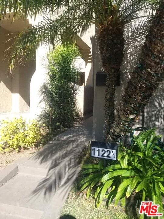 Building Photo - 1122 S Crescent Heights Blvd