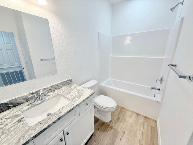 Building Photo - 3353 Country Ln