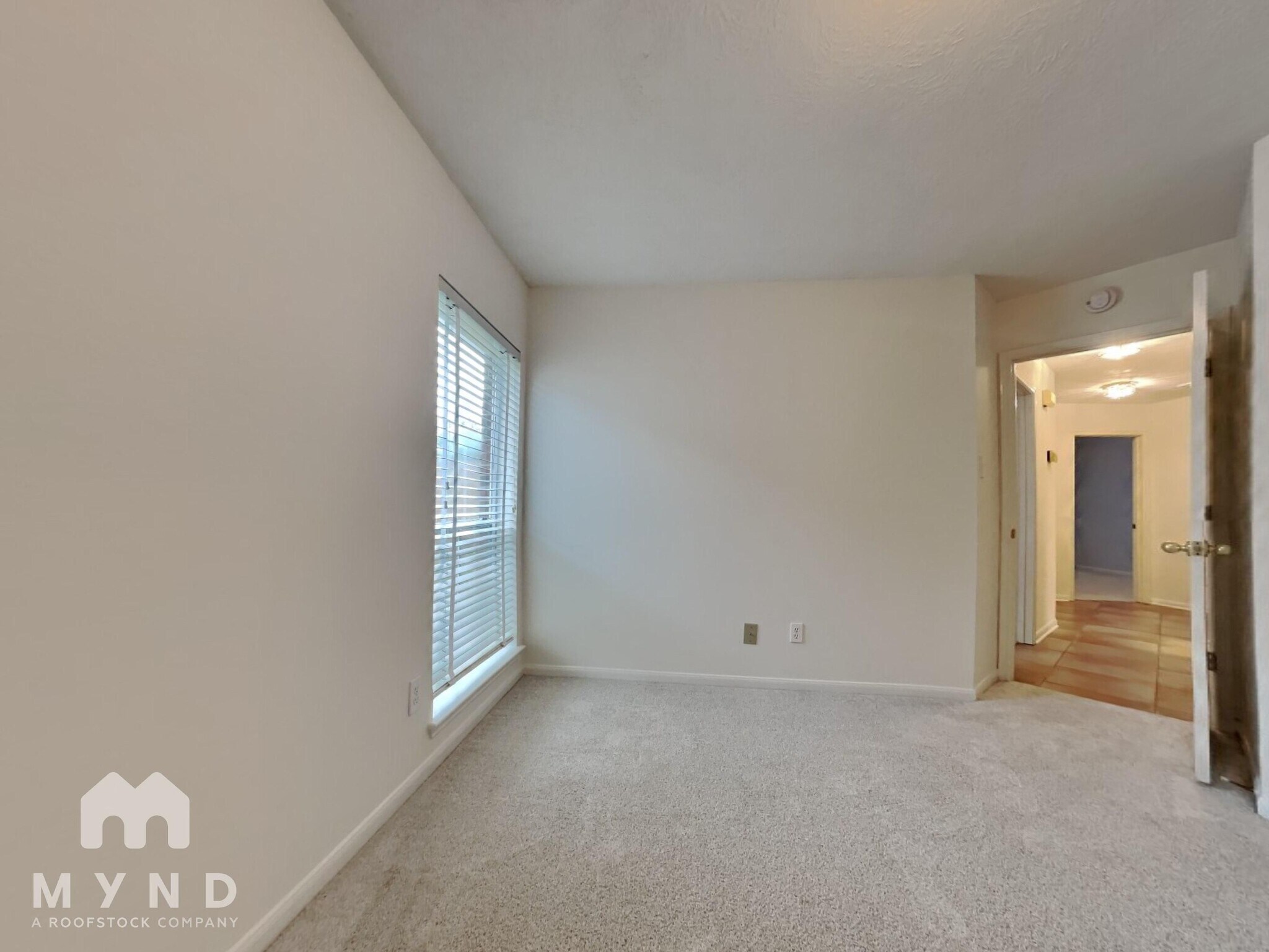 Building Photo - 4606 Sunrise Dr
