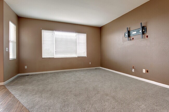 Building Photo - The Meadows of Castle Rock Ranch home w/finished basement & Mountain Views.