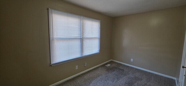 Building Photo - 2108 Hill St NW