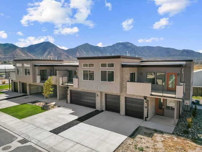 Building Photo - 489 W 1760 N