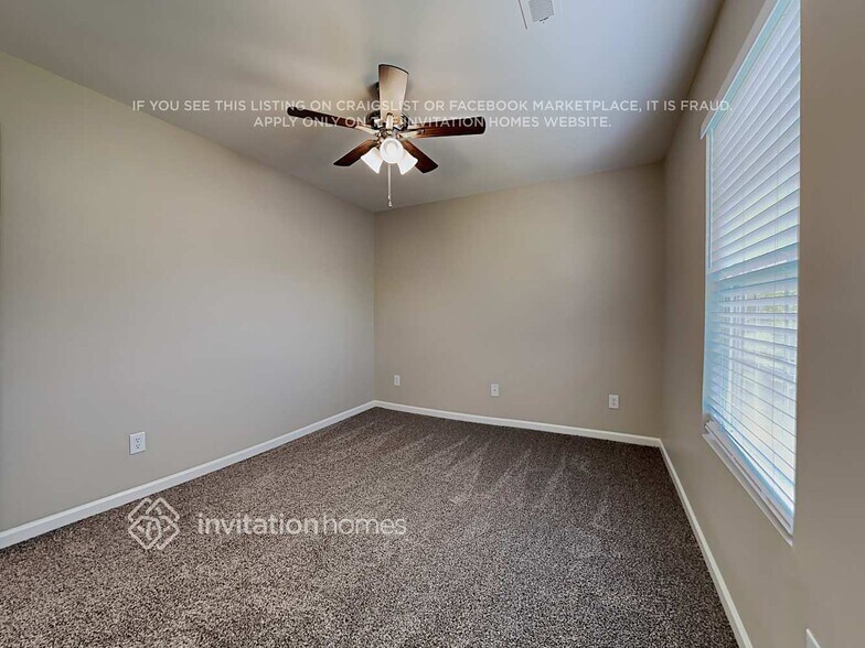 Building Photo - 2734 Highland Park Dr