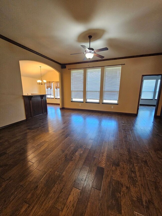 Building Photo - (3) Bed/(2) Bath in Red Canyon Ranch Avail...