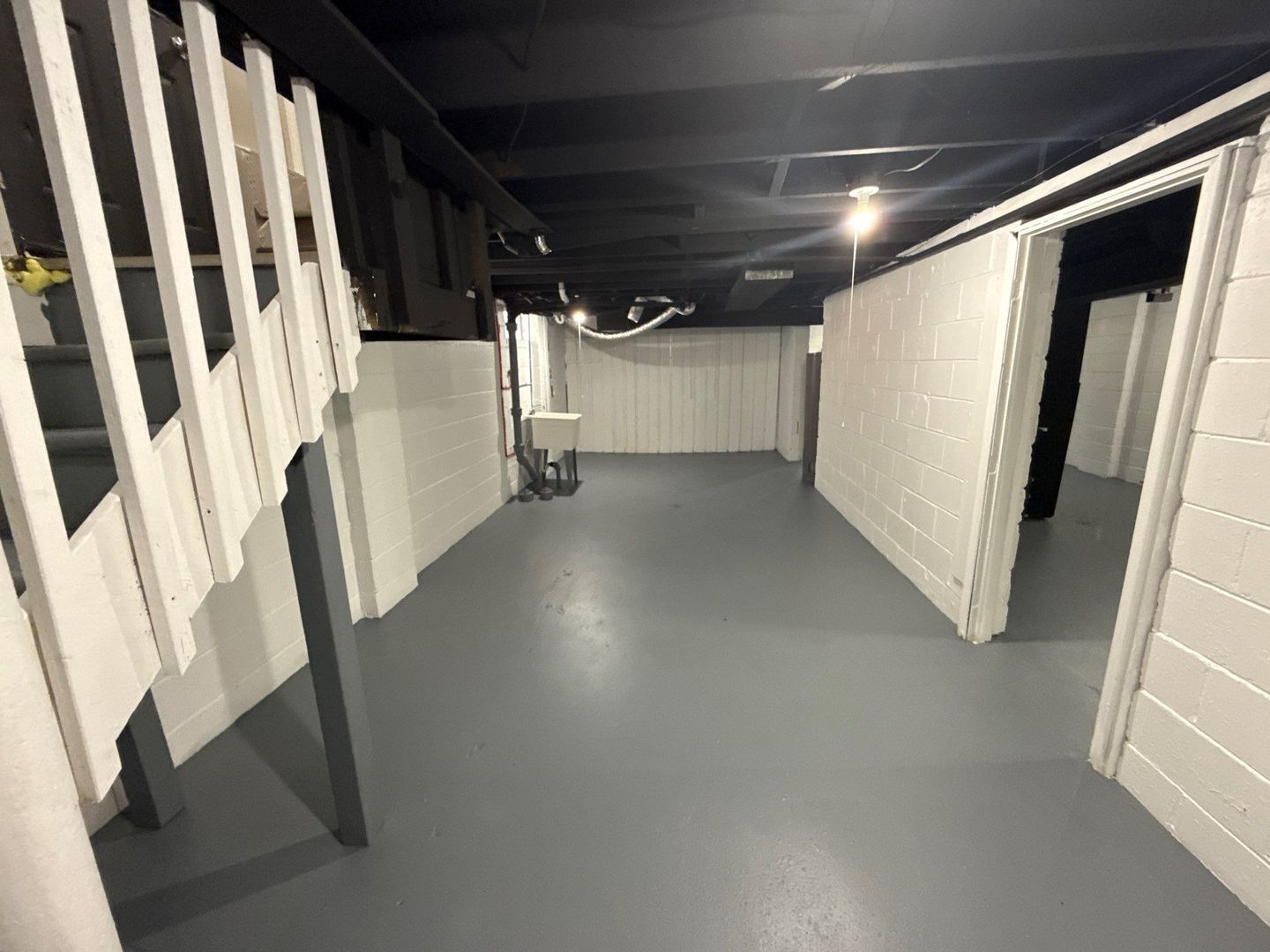 Building Photo - Fully Renovated 3-Bedroom Home – Move-In R...