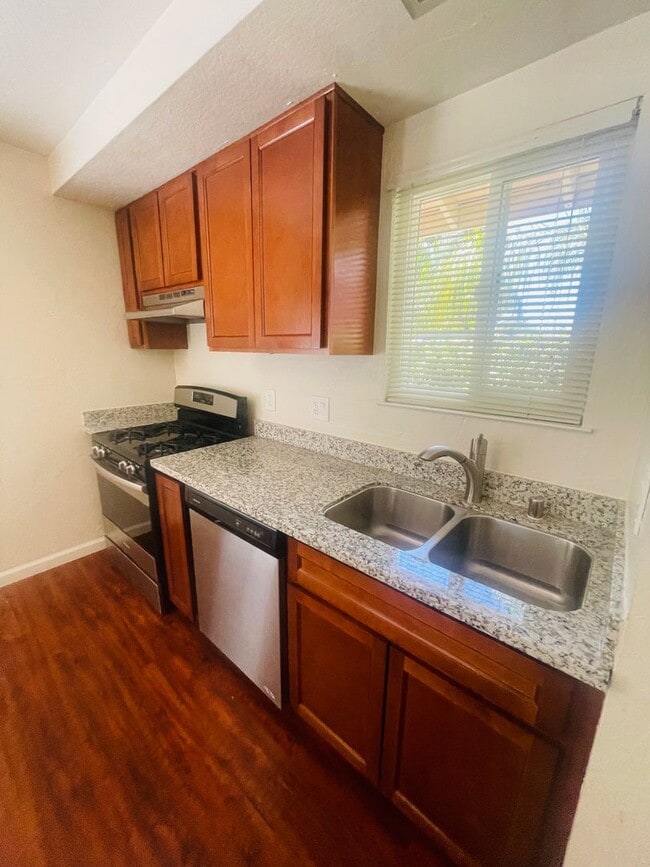 Building Photo - 9316001/51^^