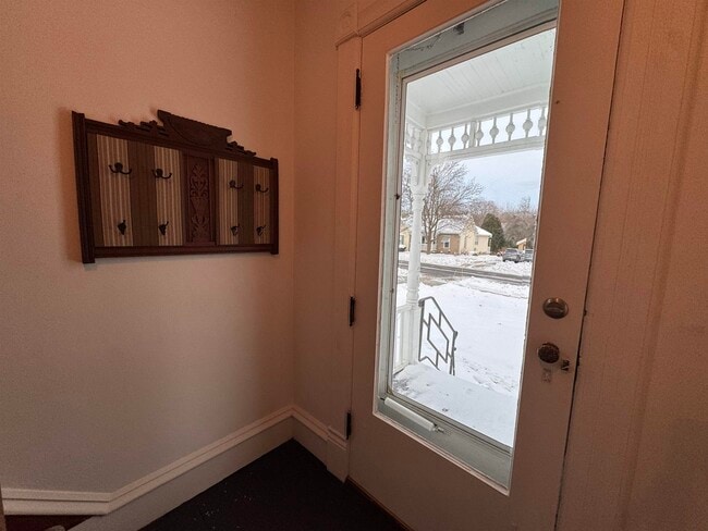 Building Photo - 122 North St