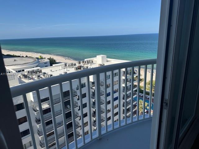 Building Photo - 5401 Collins Ave