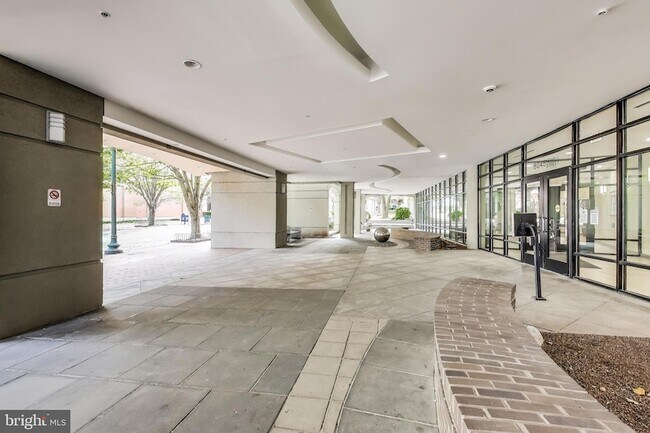 Building Photo - 8045 Newell St