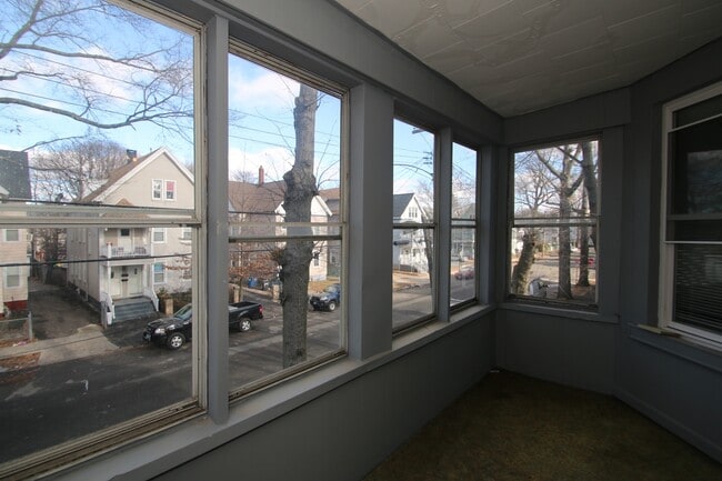 Building Photo - 168 Chatham St