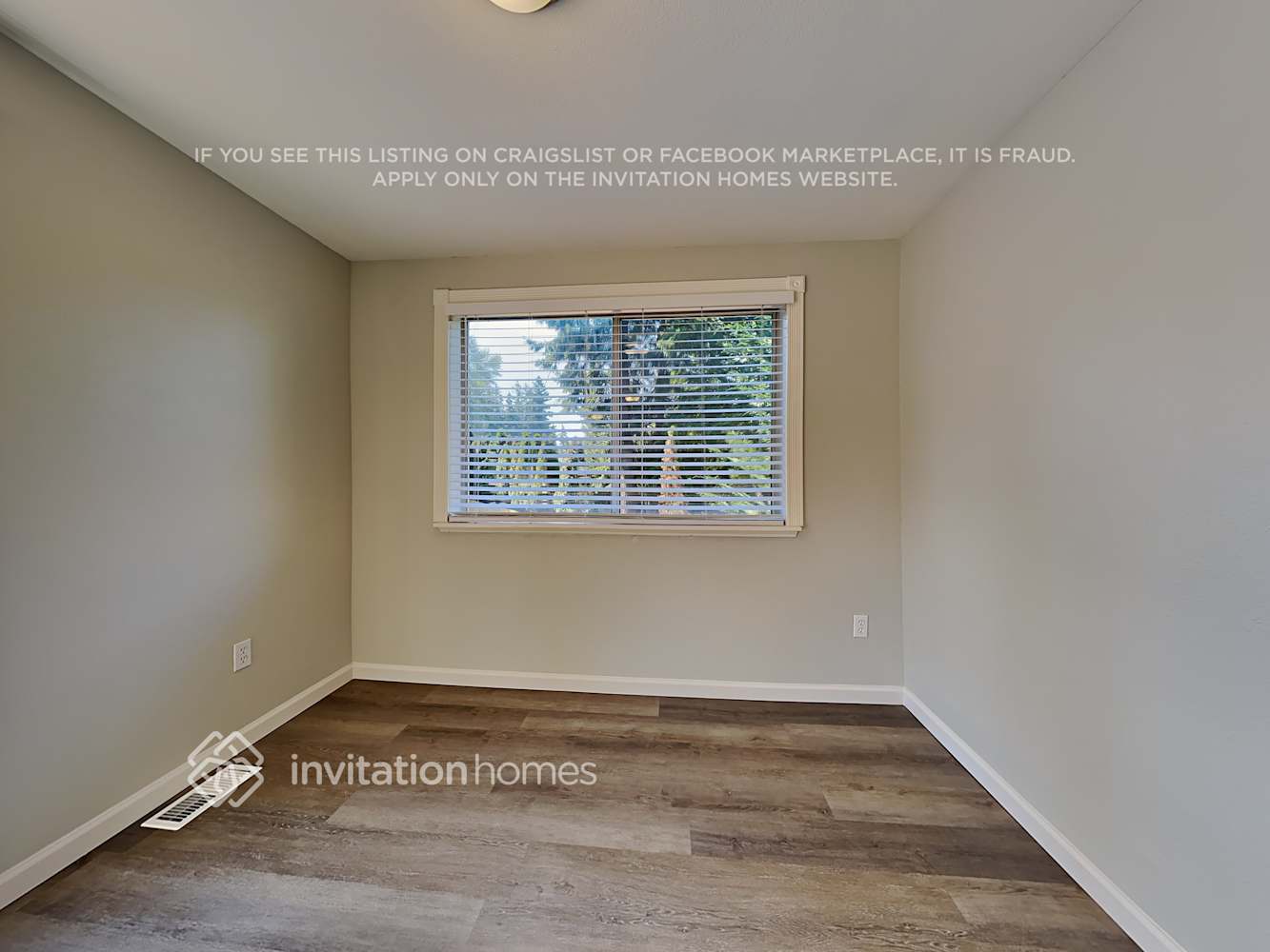 Building Photo - 3227 31st St Pl SE