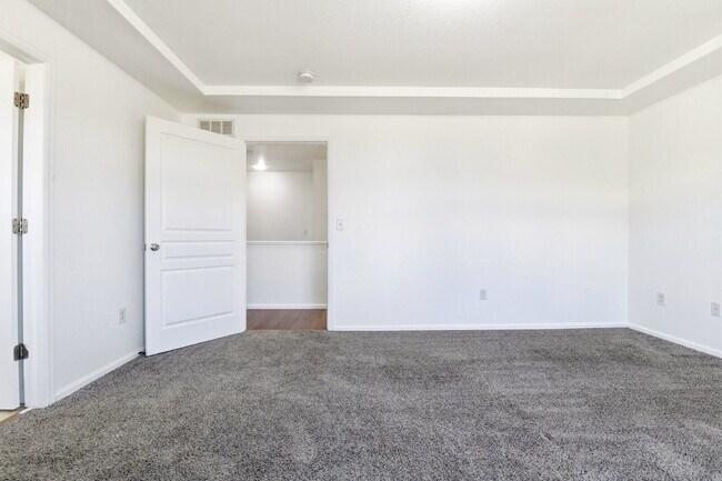 Building Photo - $2,940.95 - 4 Bed, 3 Bath Home in Denver with Central A/C and Fenced in Yard!
