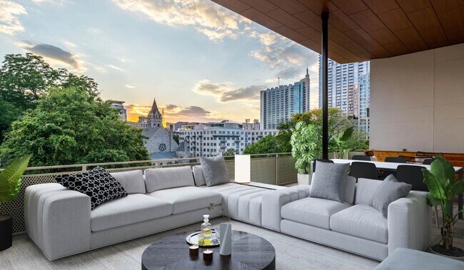 Building Photo - Modern Living in the Heart of Atlanta