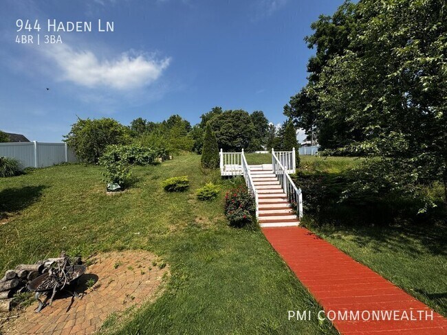 Building Photo - 944 Haden Ln