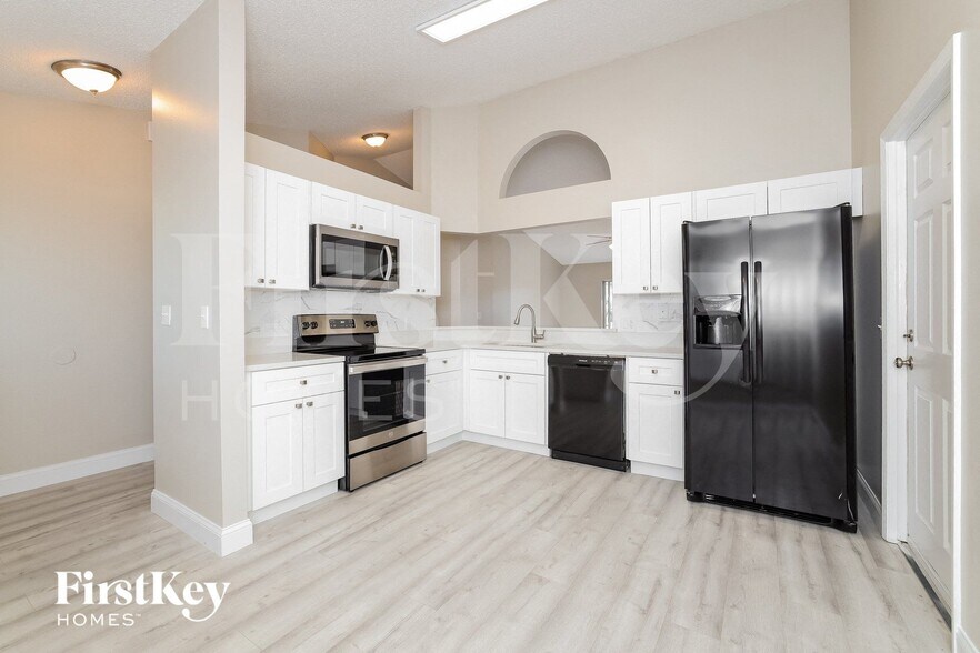 Building Photo - 429 Hanging Moss Rd