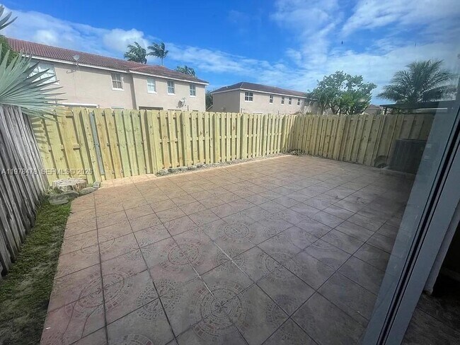 Building Photo - 13849 SW 275th Terrace