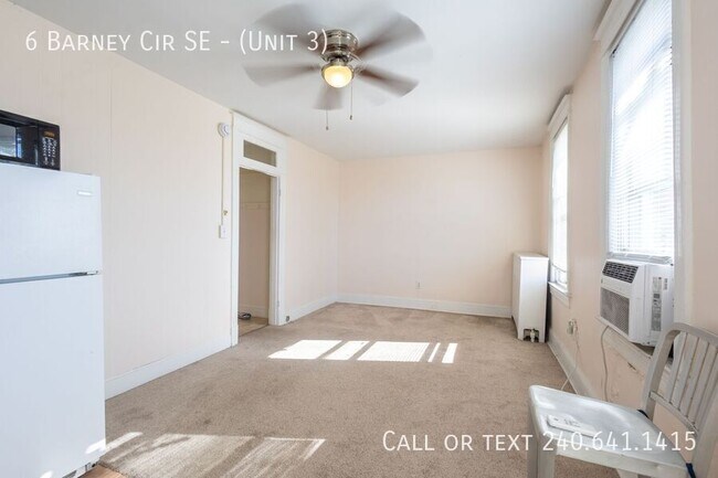 Building Photo - 6 Barney Cir SE