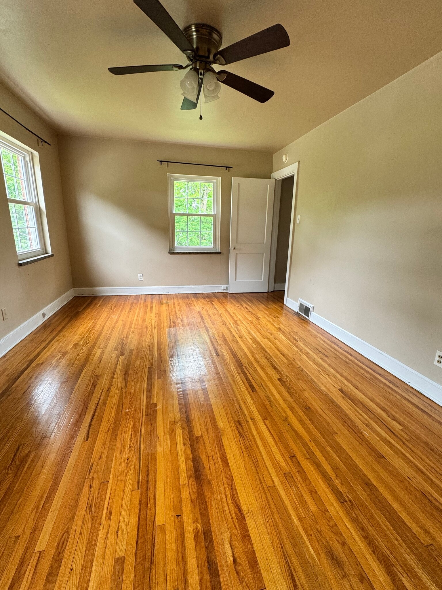 Building Photo - 1505 Ravinia Rd