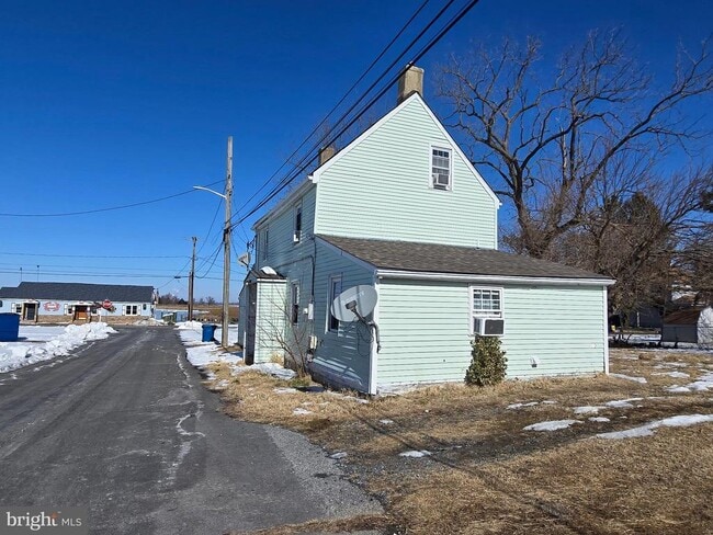 Building Photo - 76 Chestnut St