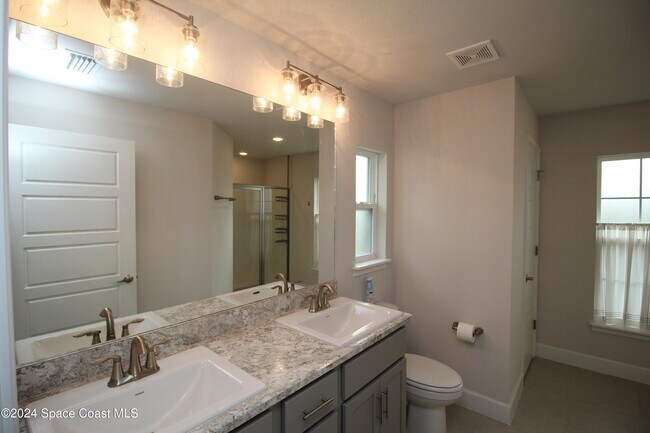 Building Photo - 2513 Pinwherry St NW