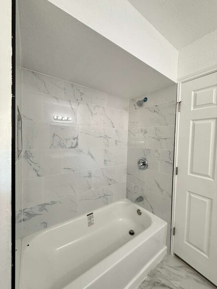 Building Photo - 317 E Lindbergh Blvd