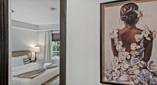 Building Photo - 3590 Water St NW