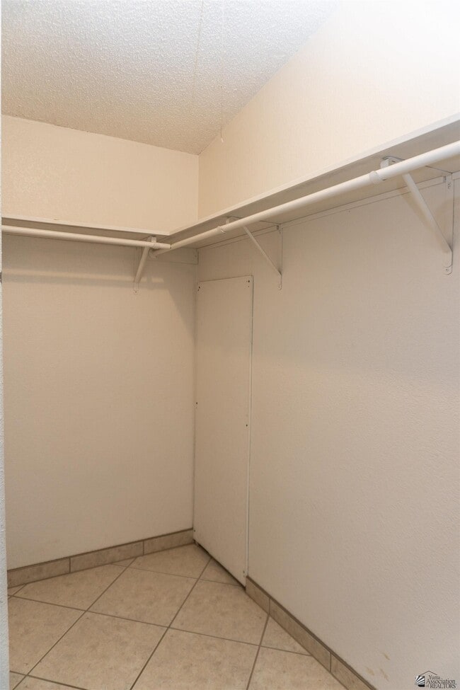 Building Photo - 10772 S Williams Ave