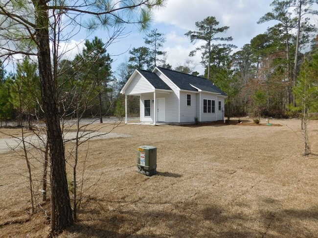 Building Photo - 240 Alexander Wy S