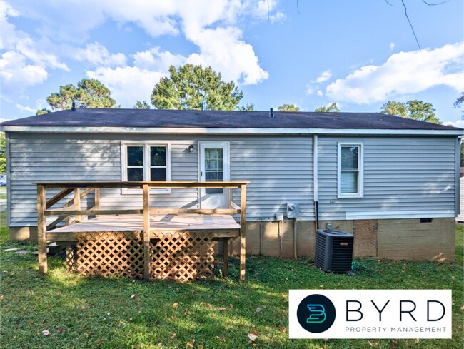 Building Photo - 5006 Glen Tara Dr