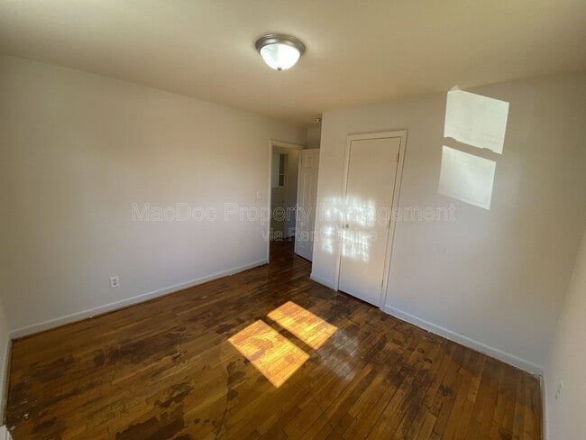 Building Photo - 209 Hamilton St