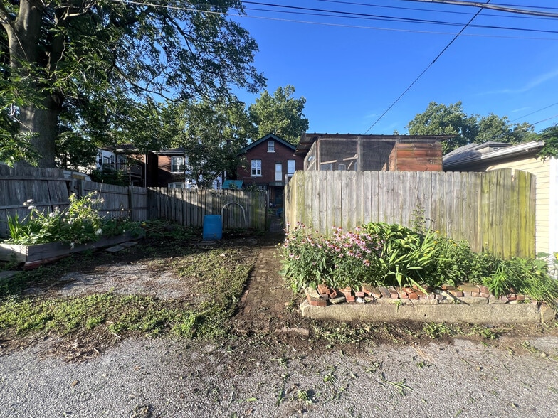Back Parking Pad - 3817 Lafayette Ave